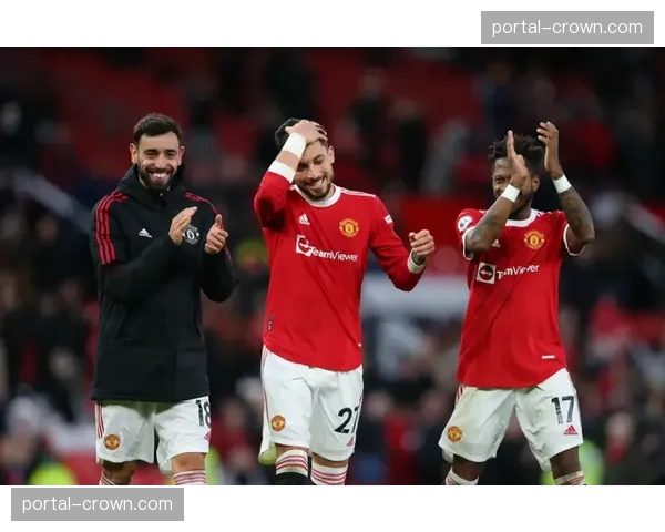 中卫主罚球门球战术兴起,成为破解高压逼抢新招 中卫主罚球门球战术兴起,成为破解高压逼抢新招