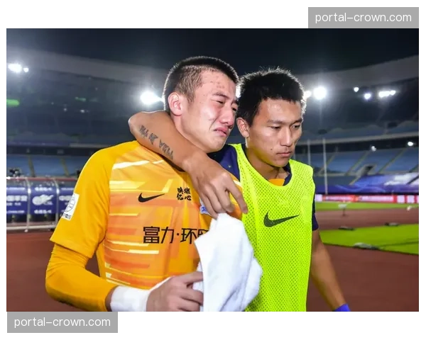 国安门将韩佳奇膝关节旧伤未愈 乌罗斯斯帕伊奇同样长期伤停